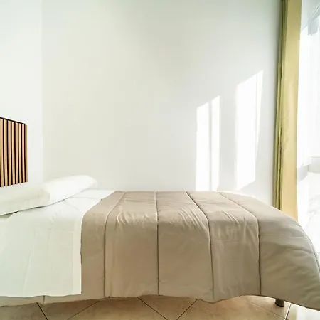 La Porta Di Alba Отель типа 