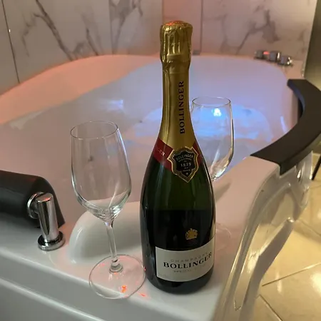 La Porta Di Alba Отель типа 